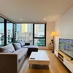 Haymarket Prime Location Modern 2-Bed