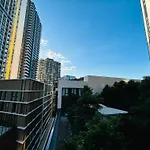 Haymarket Prime Location Modern 2-Bed